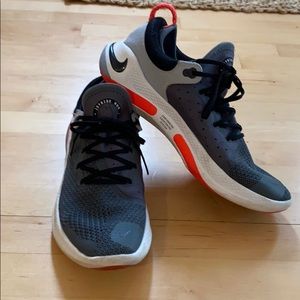 Nike Joyride Running Shoes
